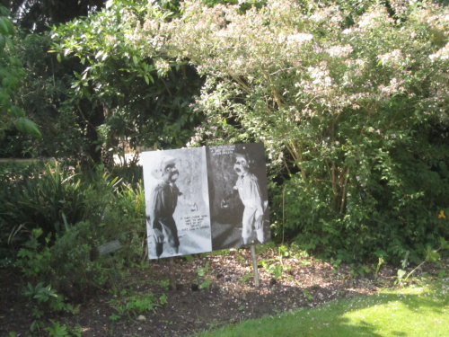 Tweedledee and Tweedledum